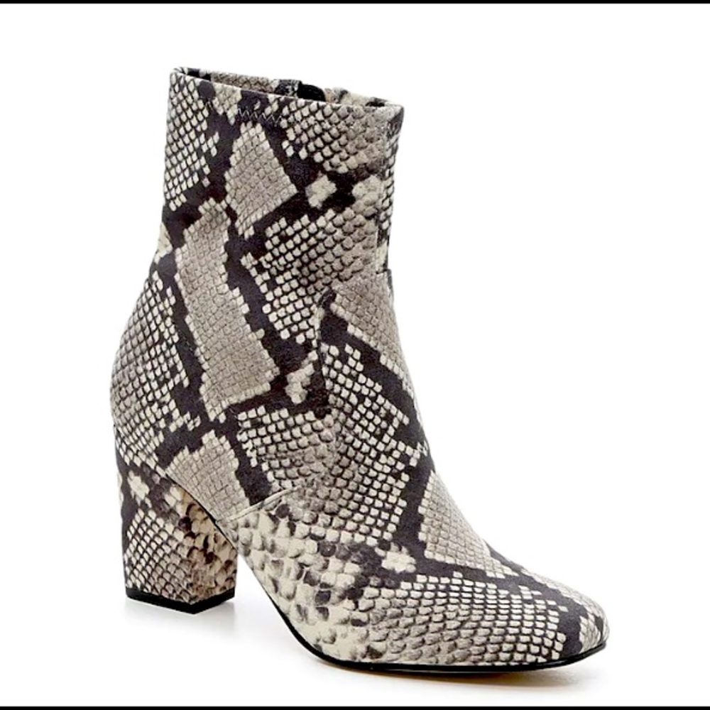 EUC Steve Madden Snakeskin Bootie-Size 8